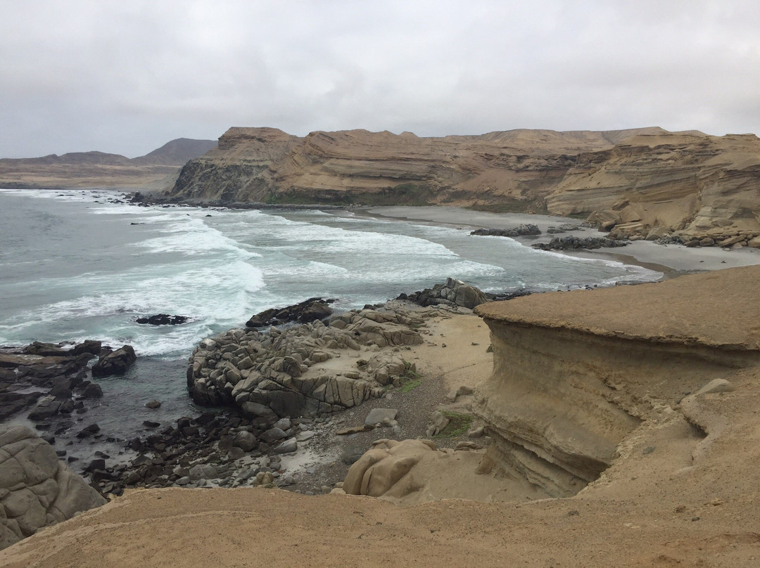 Playa Chorrillos-Bahia Inglesa必去景点