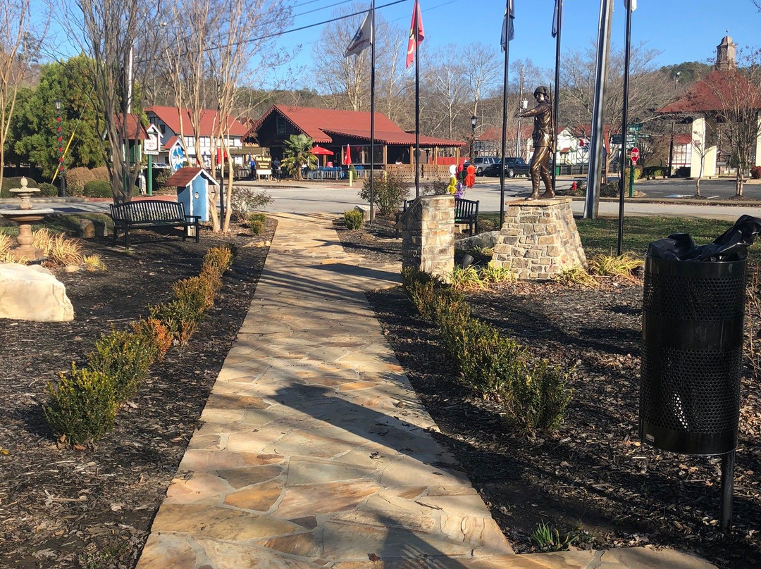 Helen Veterans Park-海伦必去景点