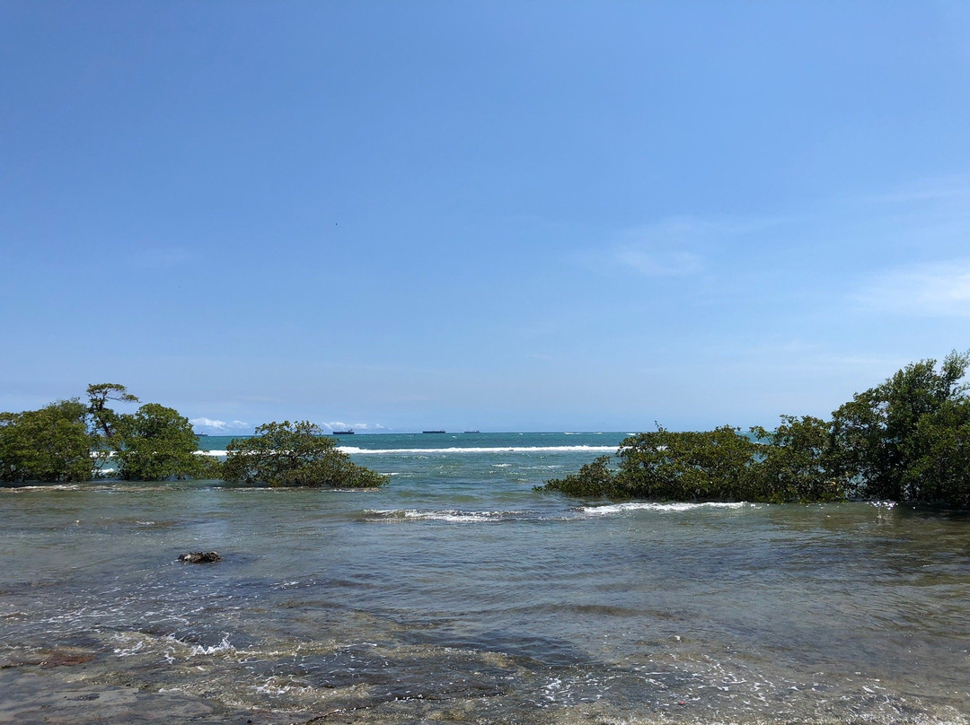 Penha Beach景点图片