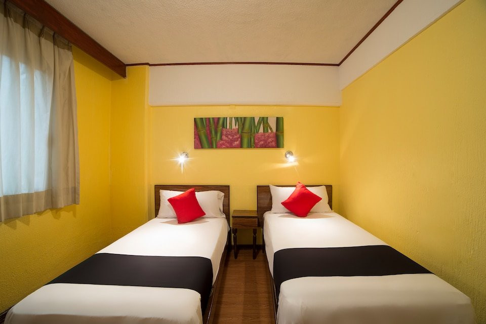 Capital O 127 Hotel Rex主图