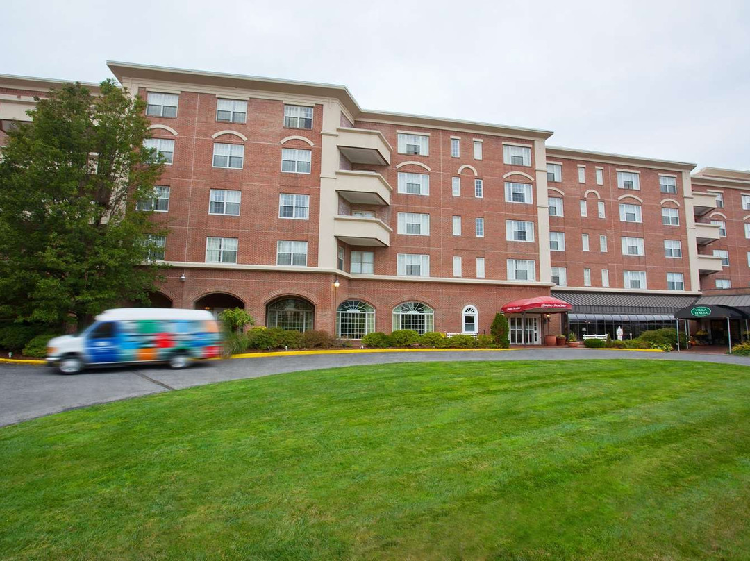 斯坦福希尔顿恒庭旅馆&套房酒店主图