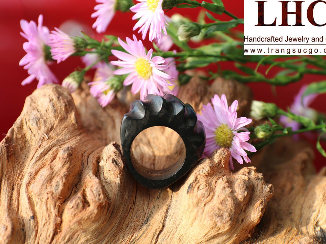 LHC Wooden Handcrafted Jewelry and Gifts景点图片