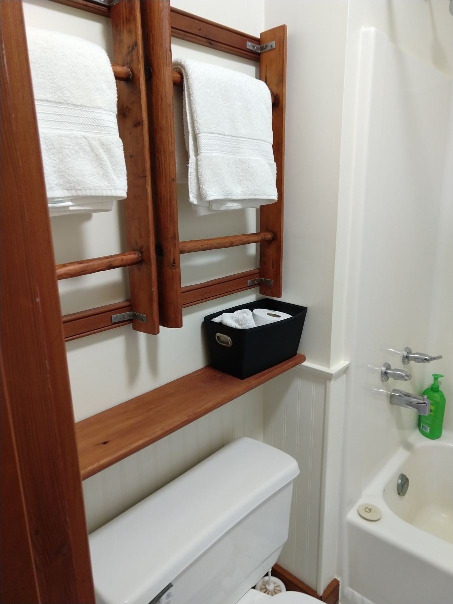 Bayview Pines Country Inn B&B-浴室