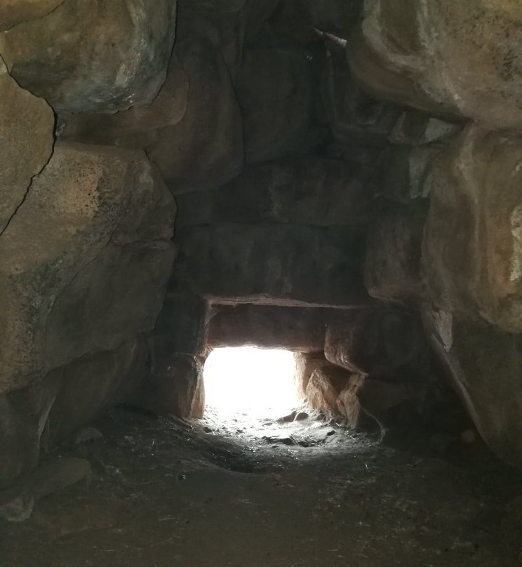 Tomba dei Giganti di Barrancu Mannu-Santadi必去景点