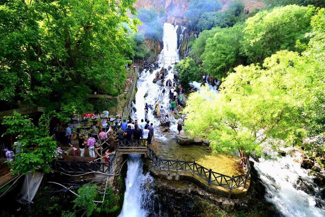 Ahmad Awa Waterfall景点图片