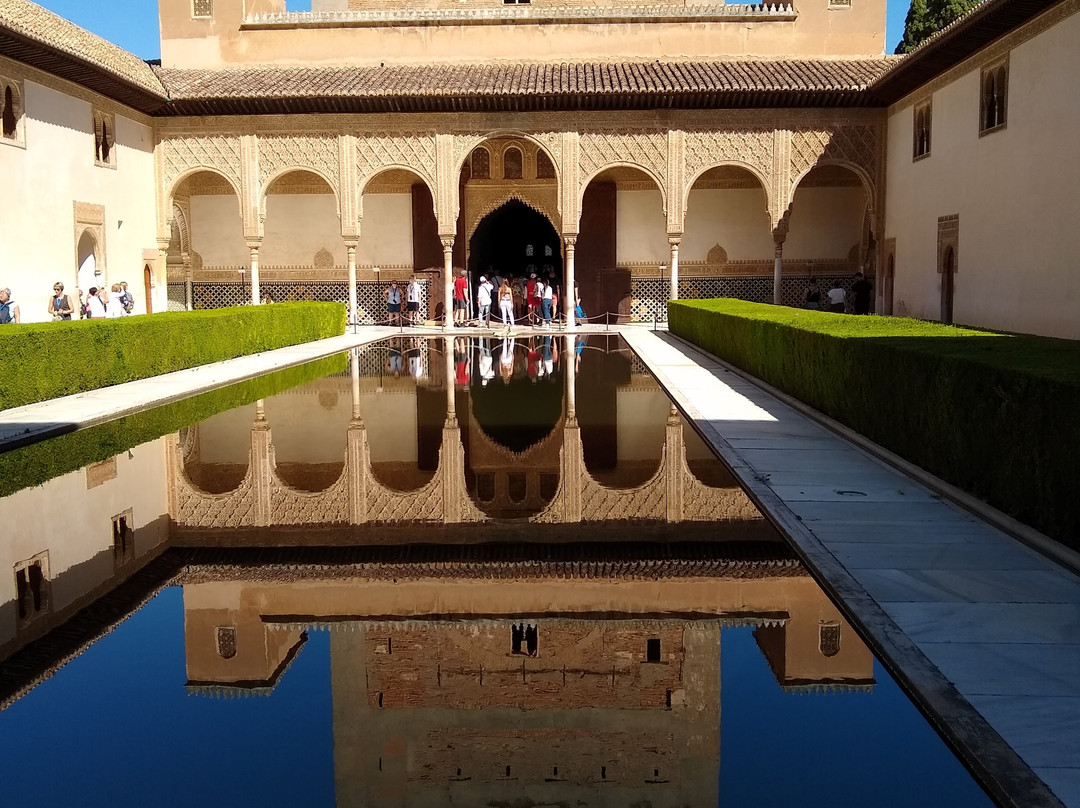 Tours by Locals-格拉纳达必去景点