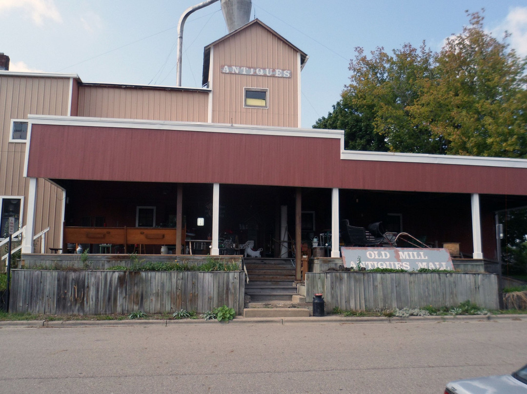 Old Mill Antiques Mall景点图片