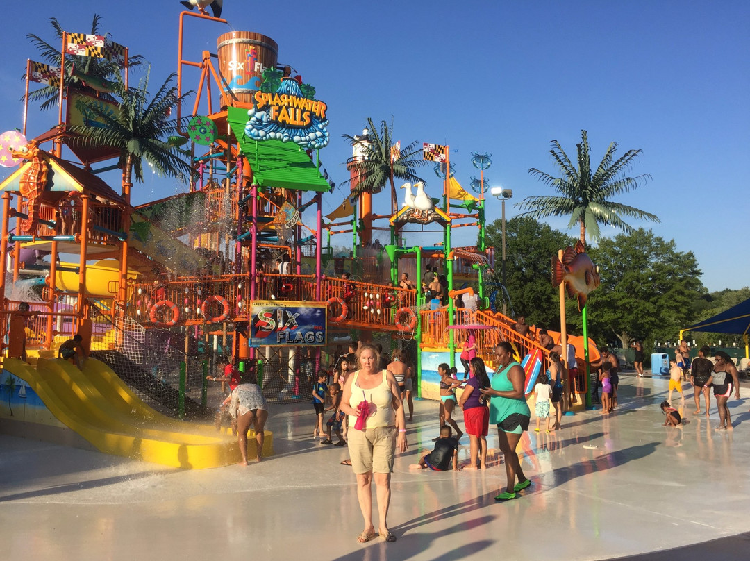 拉哥旅游景点-Six Flags America