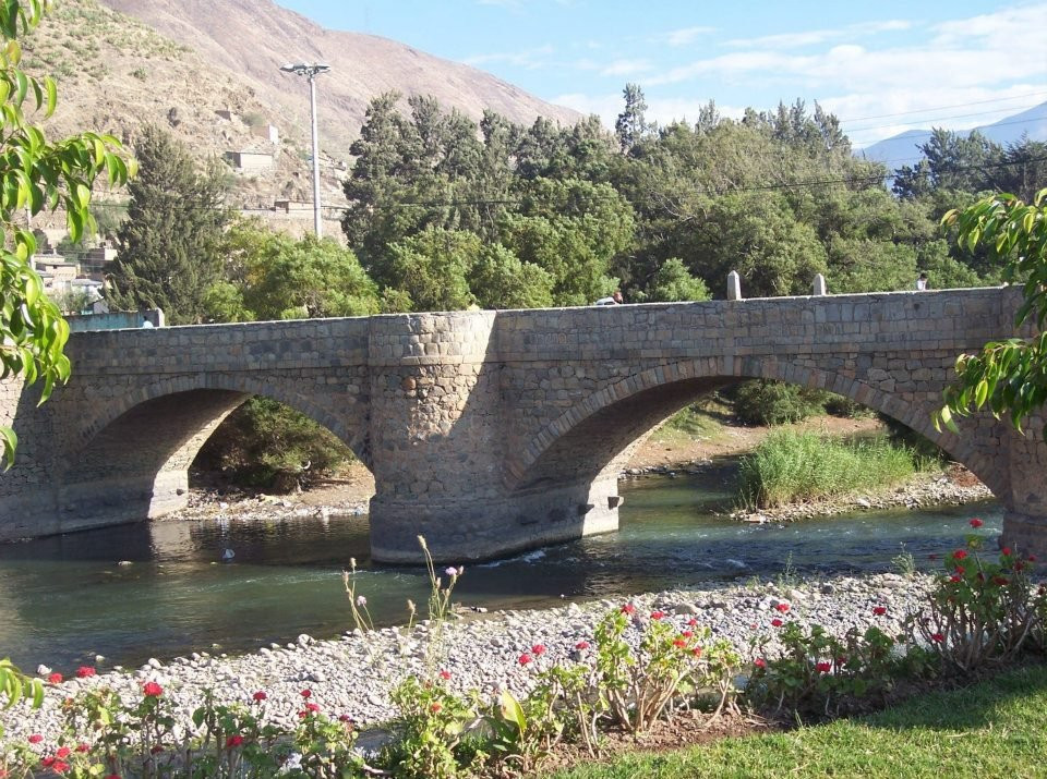 Puente Calicanto景点图片