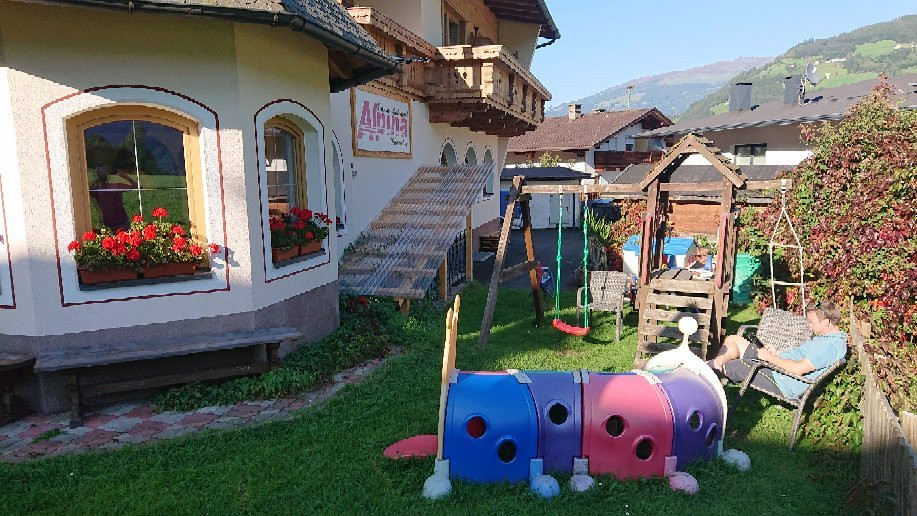 Hotel Pension Alpina主图