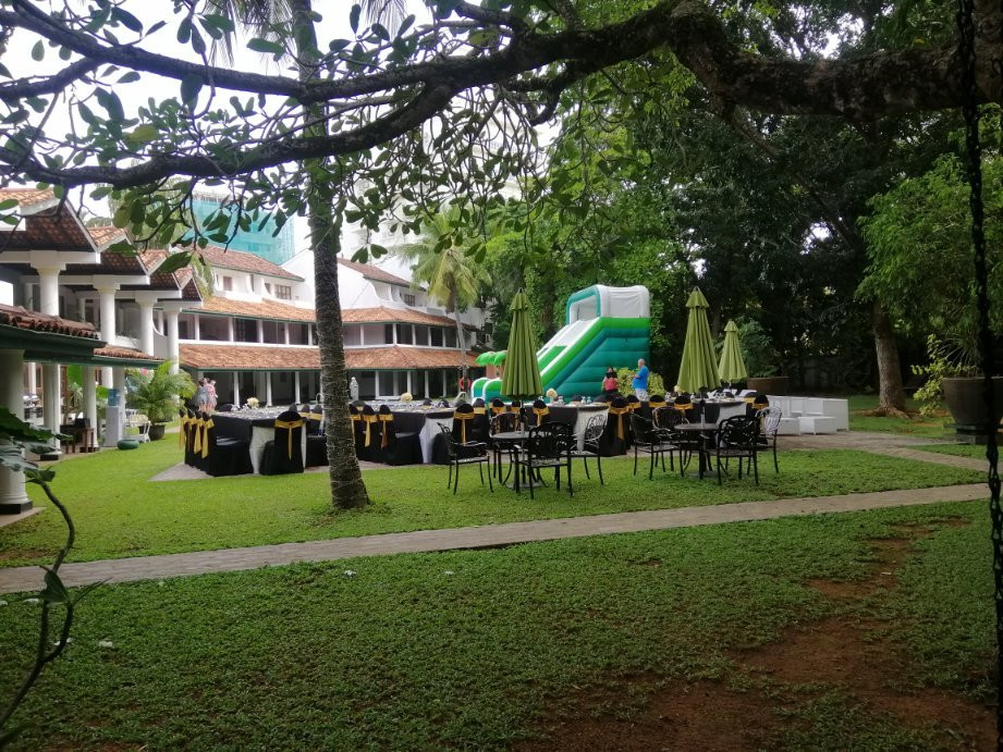 Yoho Beach De Saram Place主图