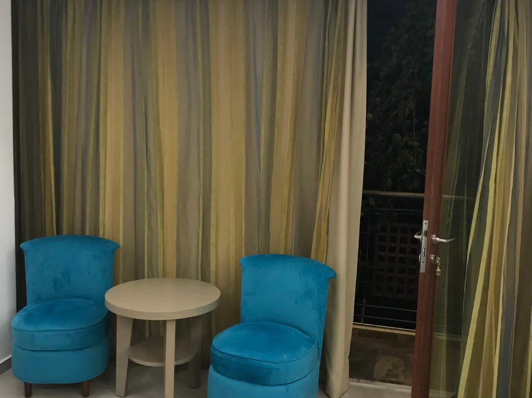 May Beach Hotel主图