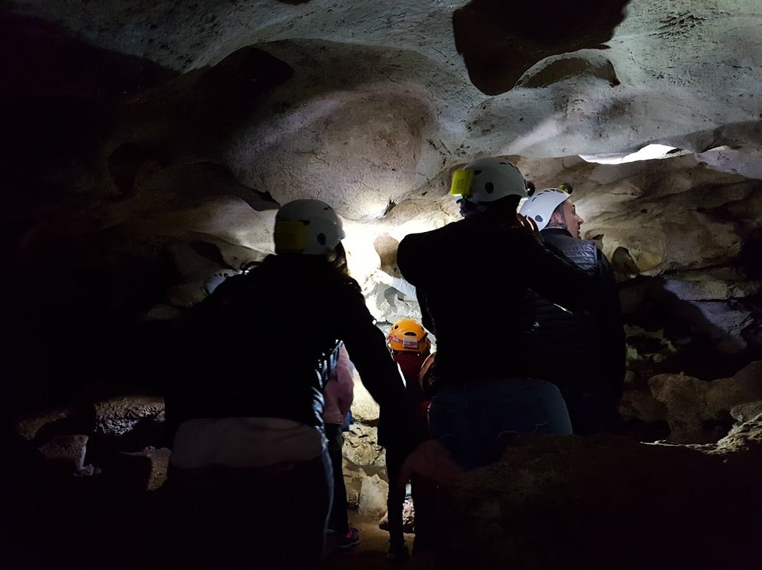 Riserva Naturale Grotta di Carburangeli景点图片
