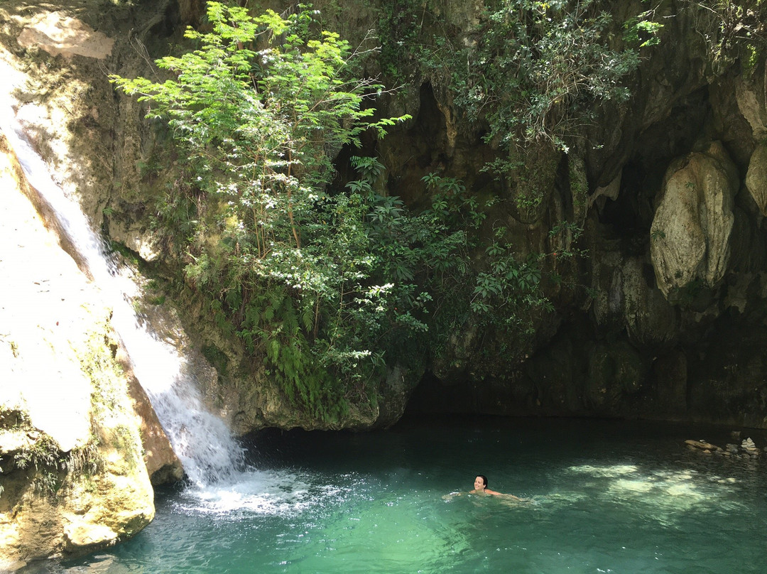 Salto del Caburní景点图片