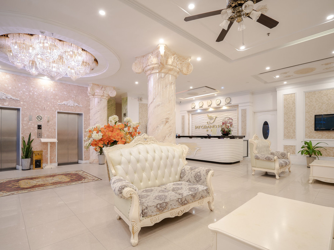 Jay Grand Hotel主图