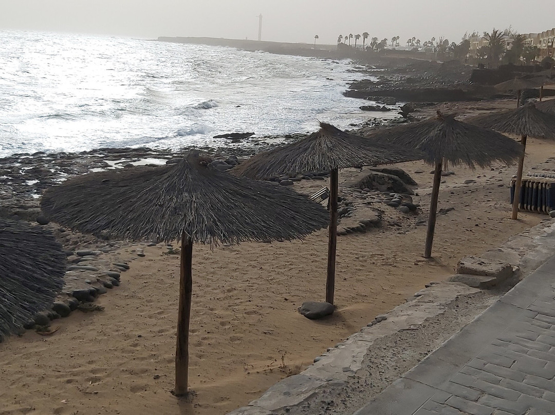 Playa De Montaña Roja