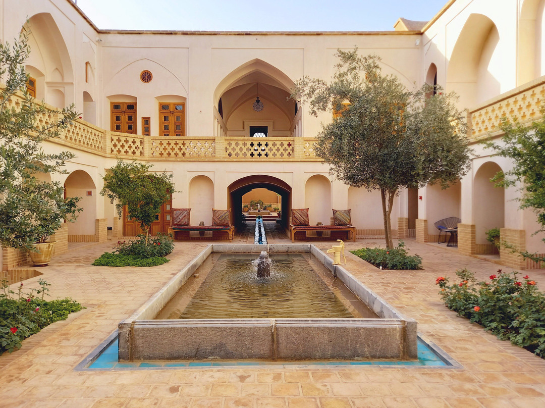 Sepanj House