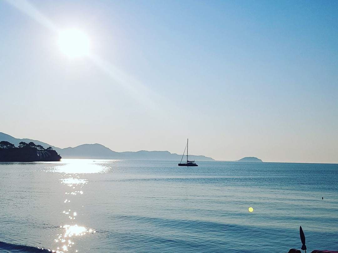 Aghios Sostis Beach景点图片