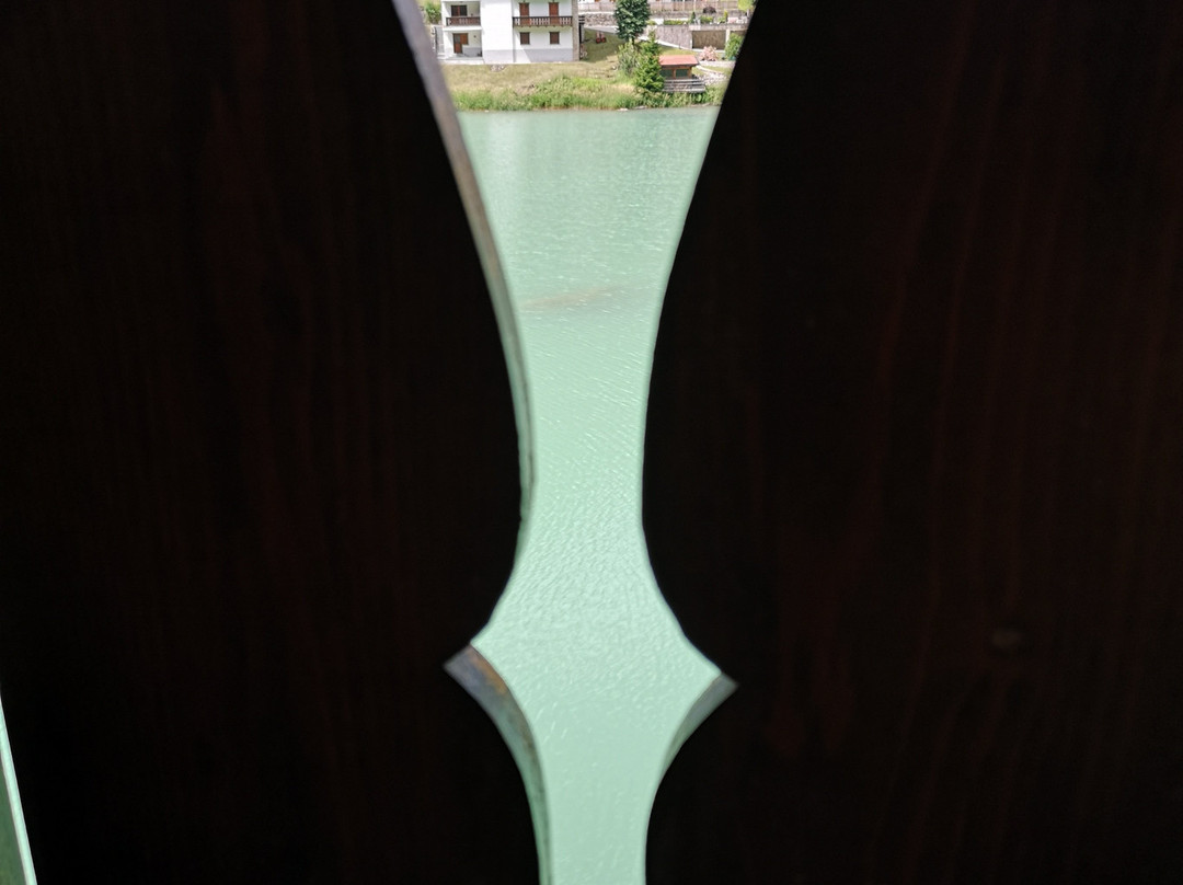 阿德里安娜酒店主图