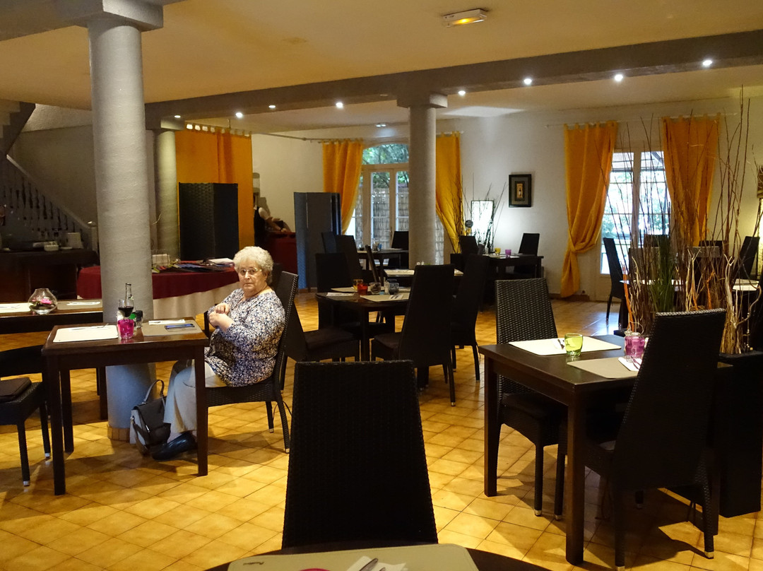 Le Clos de l'Aube Rouge主图