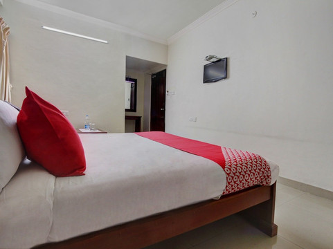 Kooloth Lake View Residency主图