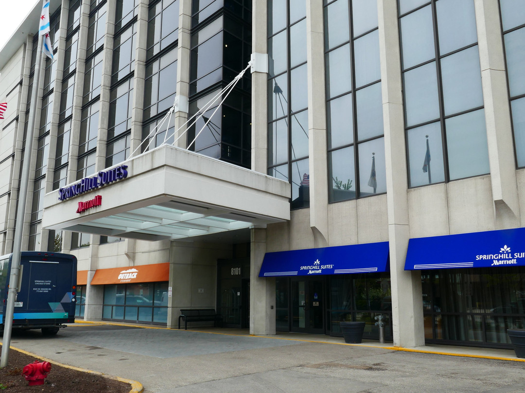 芝加哥奥黑尔万豪春丘酒店主图