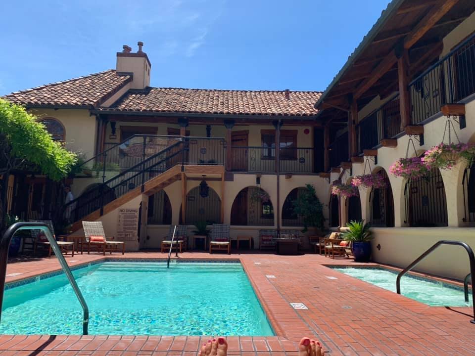 Rancho Caymus Inn-泳池