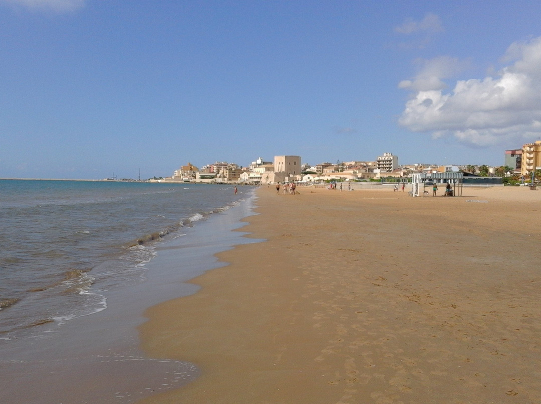 Spiaggia Pietrenere景点图片