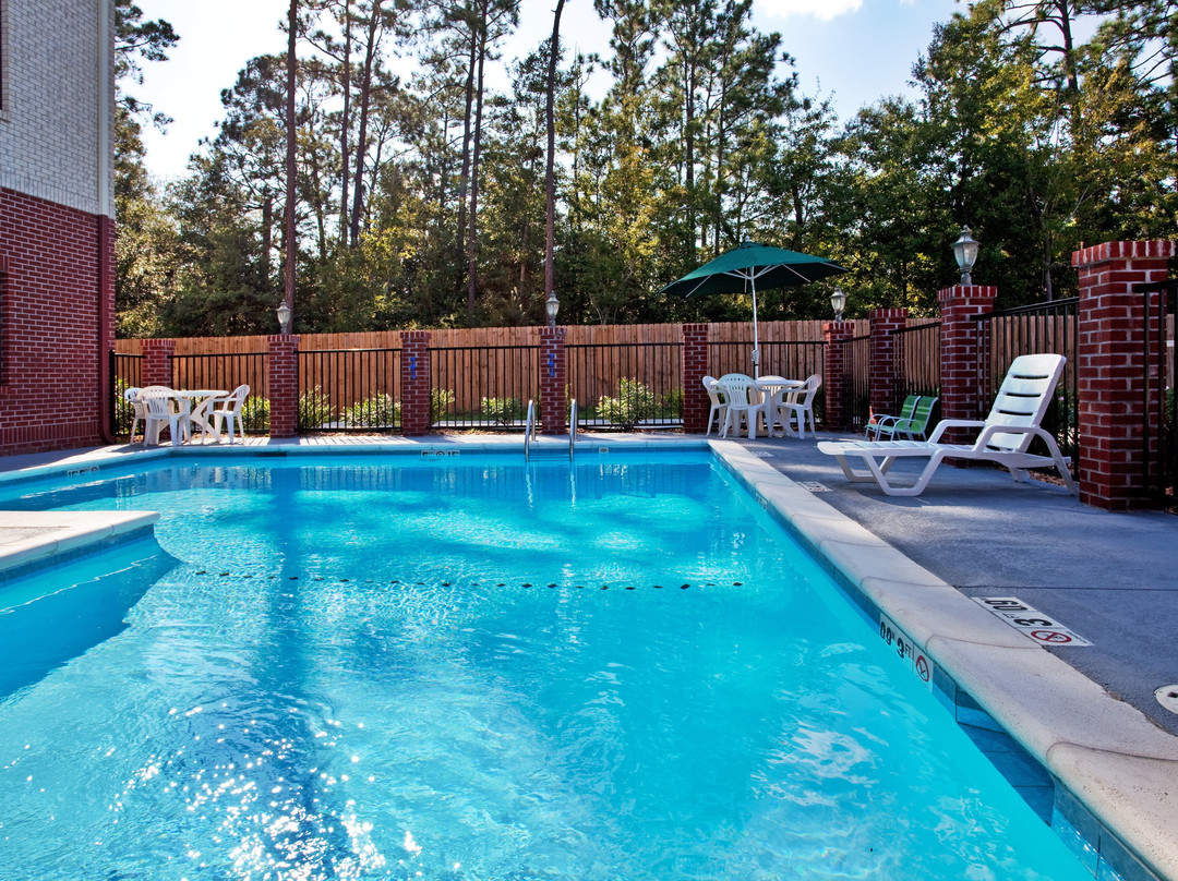 Holiday Inn Express & Suites Biloxi- Ocean Springs By IHG主图