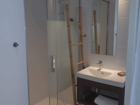 水手阿肯纳酒店