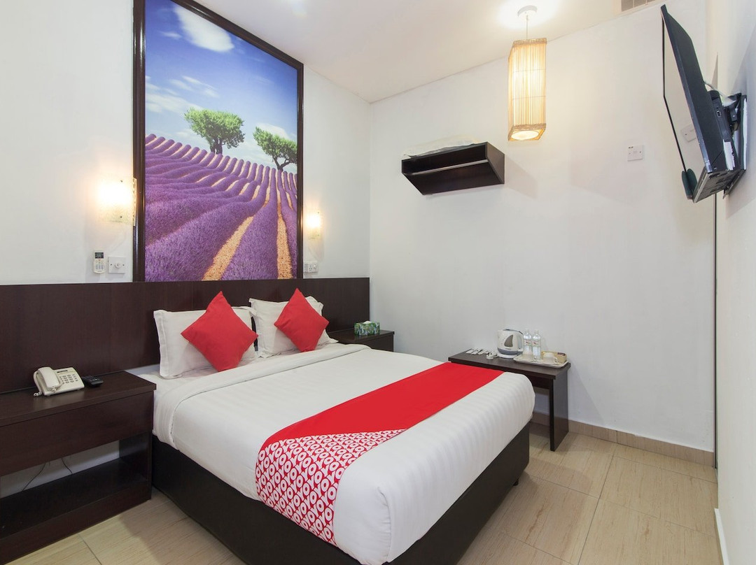 OYO 498 D&f Boutique Hotel Senawang主图