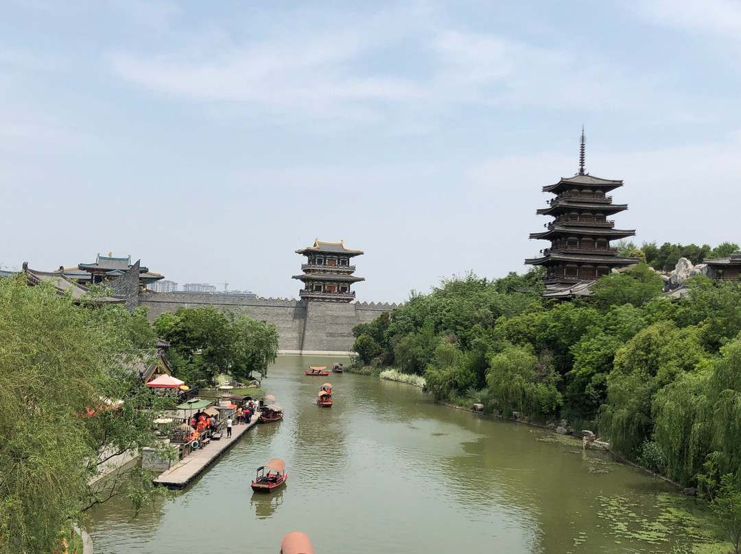 襄阳唐城影视基地-襄阳市必去景点