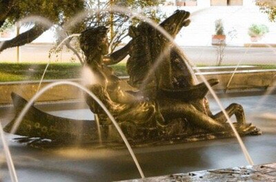 Fontana "La Pescara"-佩斯卡拉必去景点