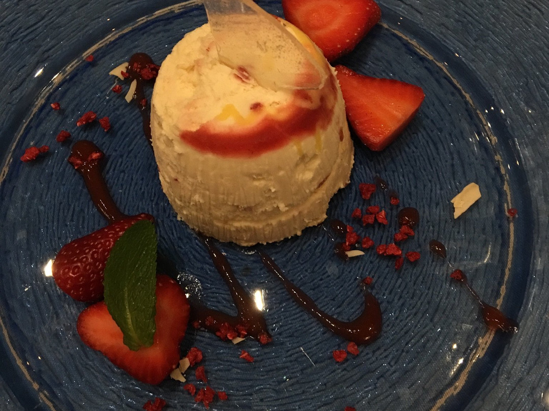 Ashdown Park Hotel主图