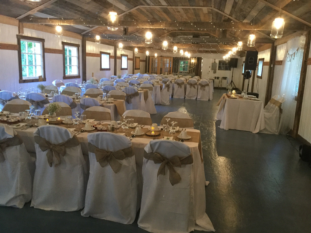 Saint-Alexis餐馆和美食-Cabane à Sucre Chez Oswald