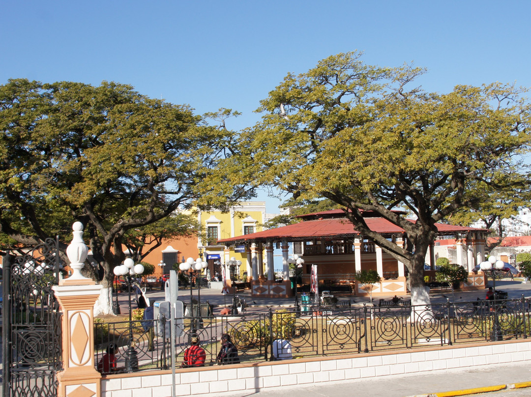 Plaza de la Independencia景点图片