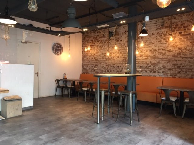 Dishoek餐馆和美食-Fish & Chips Bakkeljauw