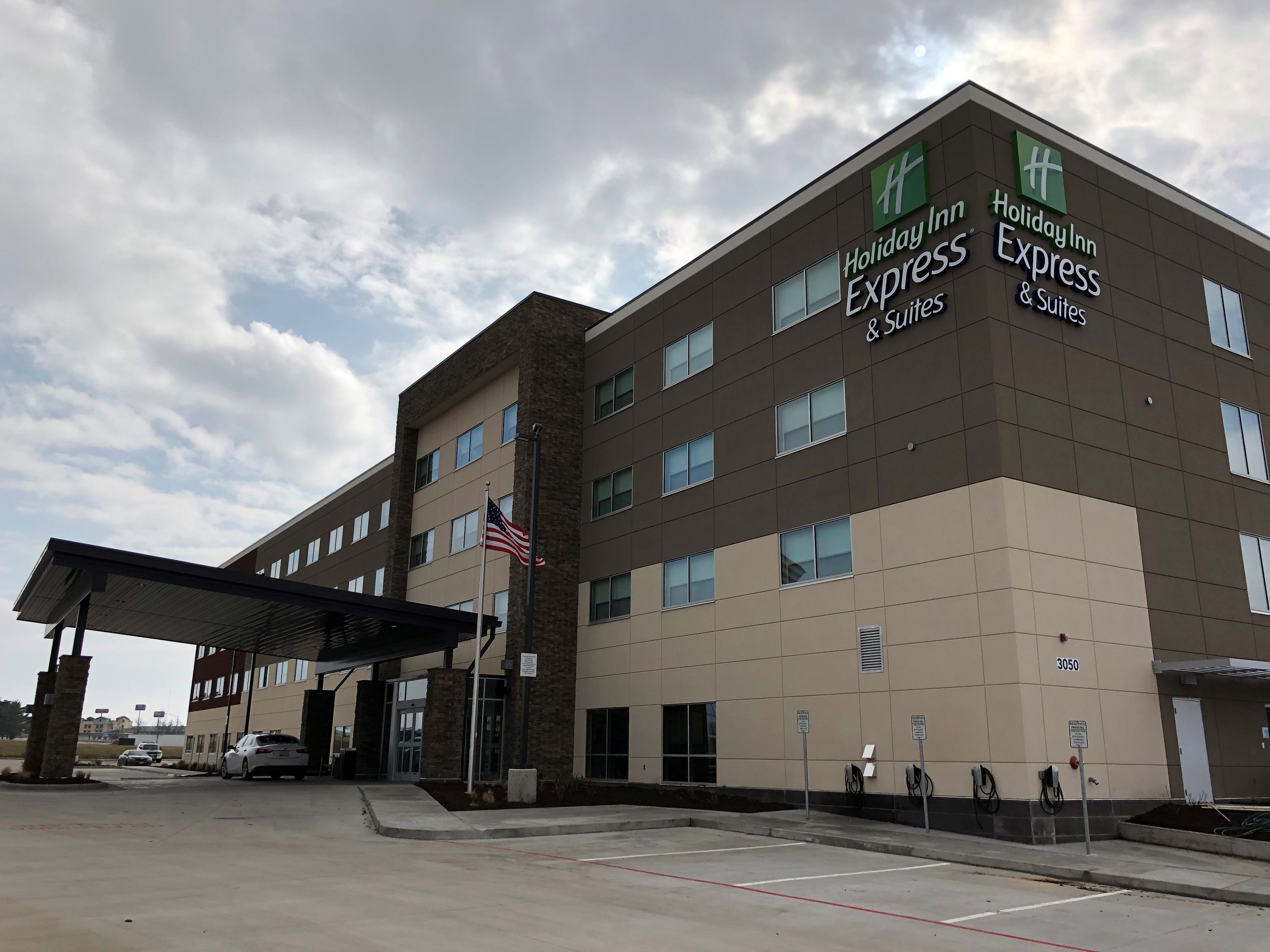 Holiday Inn Express & Suites Springfield North By IHG-官方