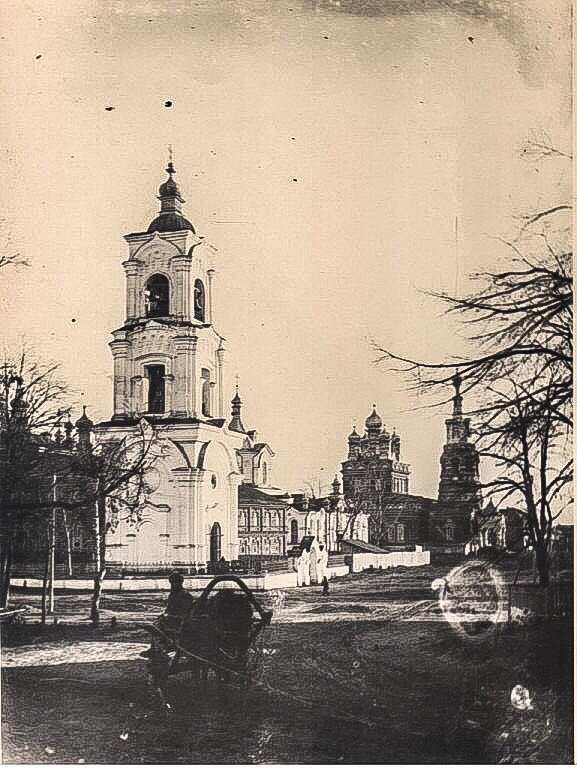 Dimitriyevskiy Cathedral-Kadom必去景点