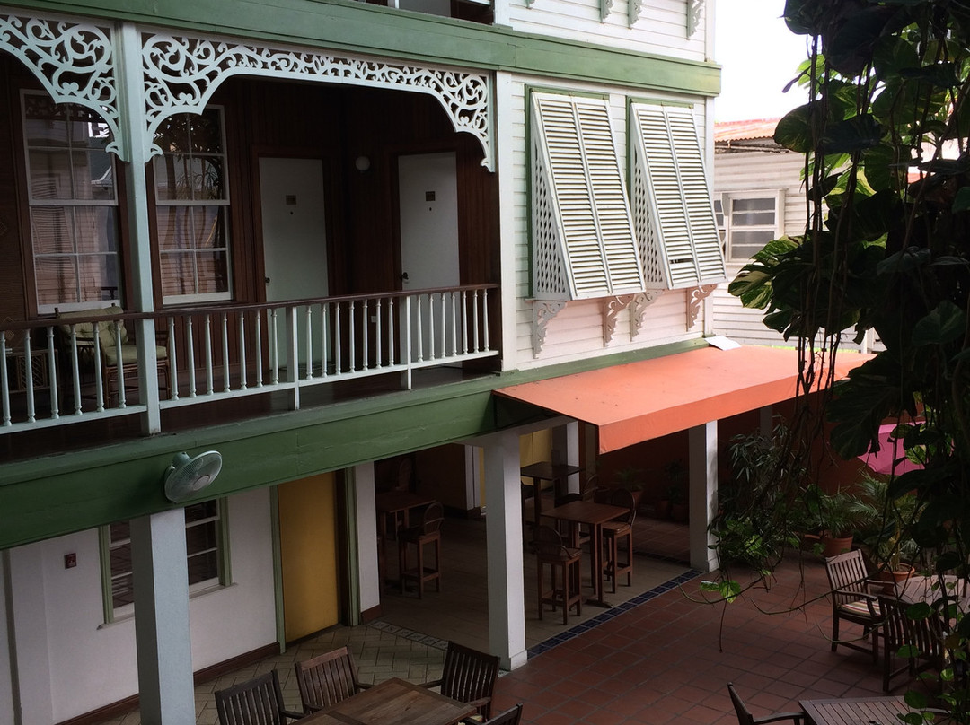 Cara Lodge Hotel主图