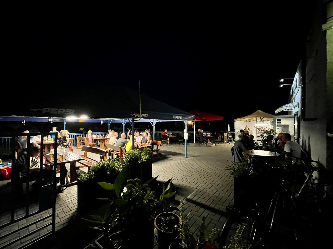 Malacky餐馆和美食-Dorilei Bistro