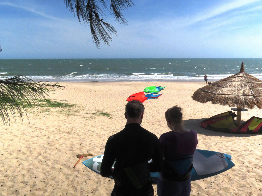 Whitesands Kitesurfing School景点图片