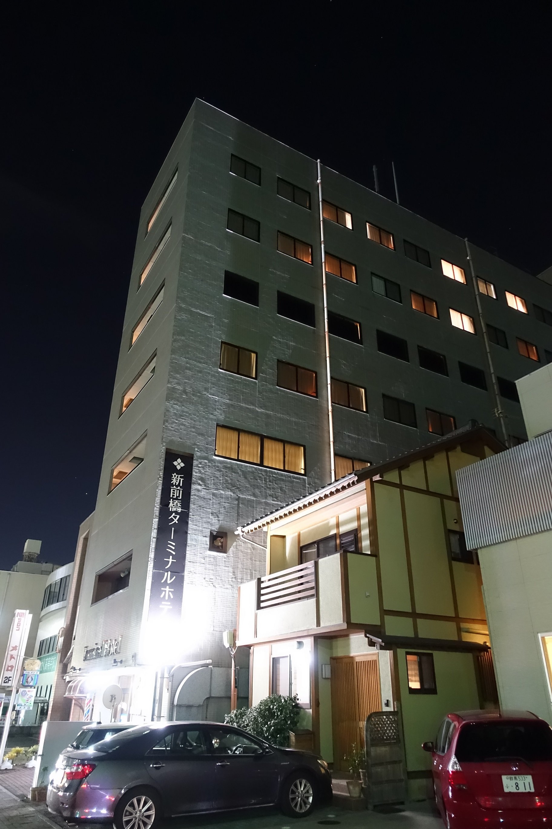 Shinmaebashi Terminal Hotel-portrait