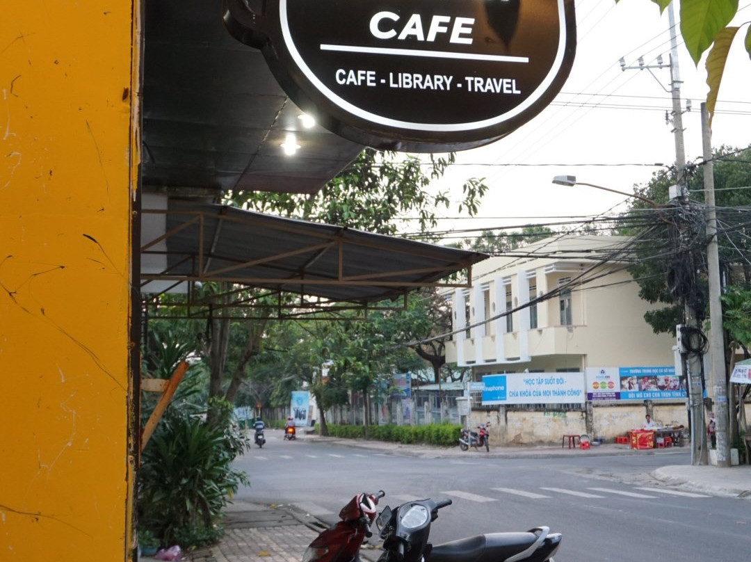 昆嵩餐馆和美食-Journey Cafe