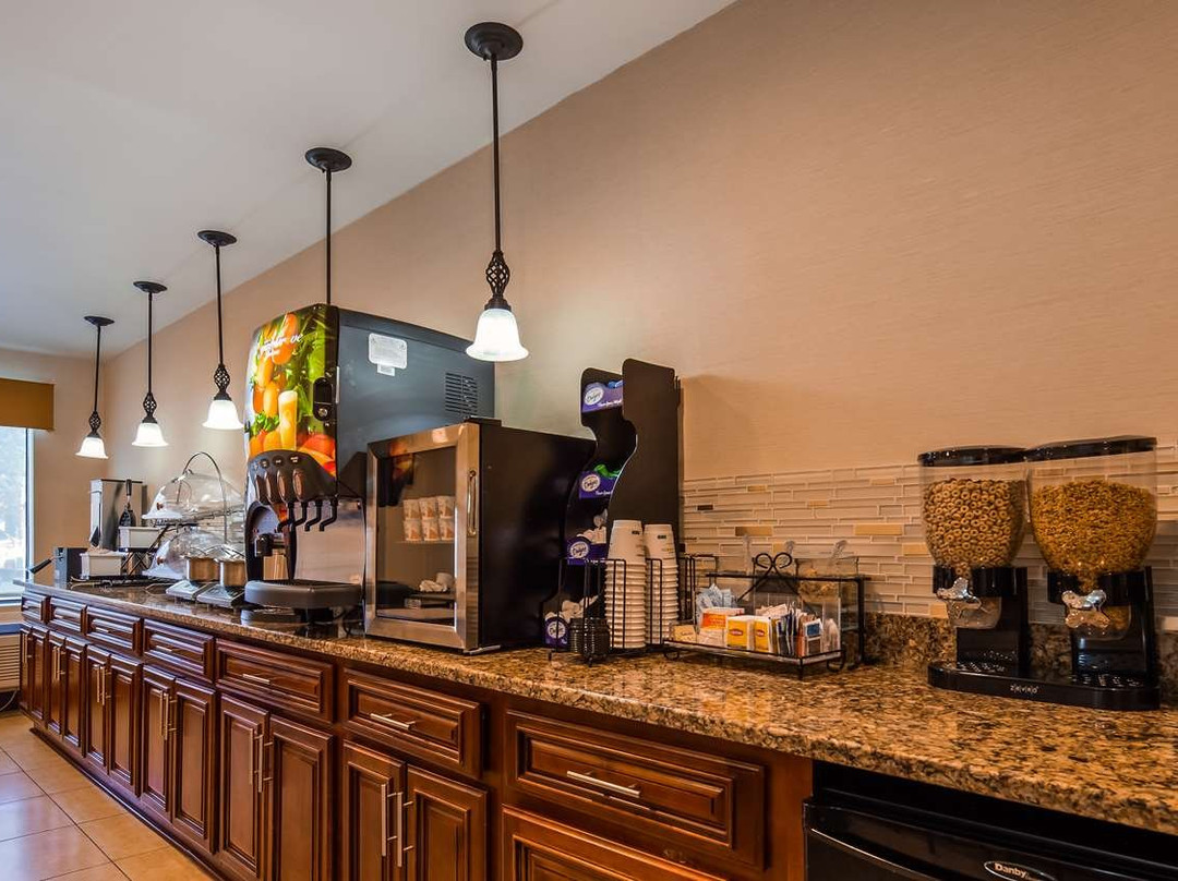 贝斯特韦斯特马纳萨斯酒店主图