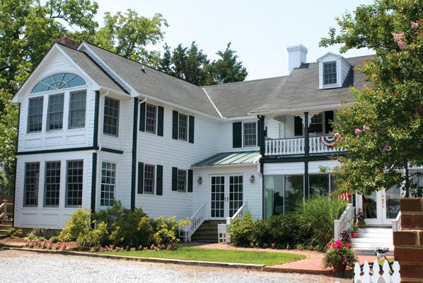Waterfront Hambleton Inn Bed & Breakfast-浴室
