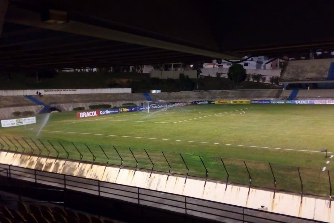 Estádio Municipal Walter Ribeiro