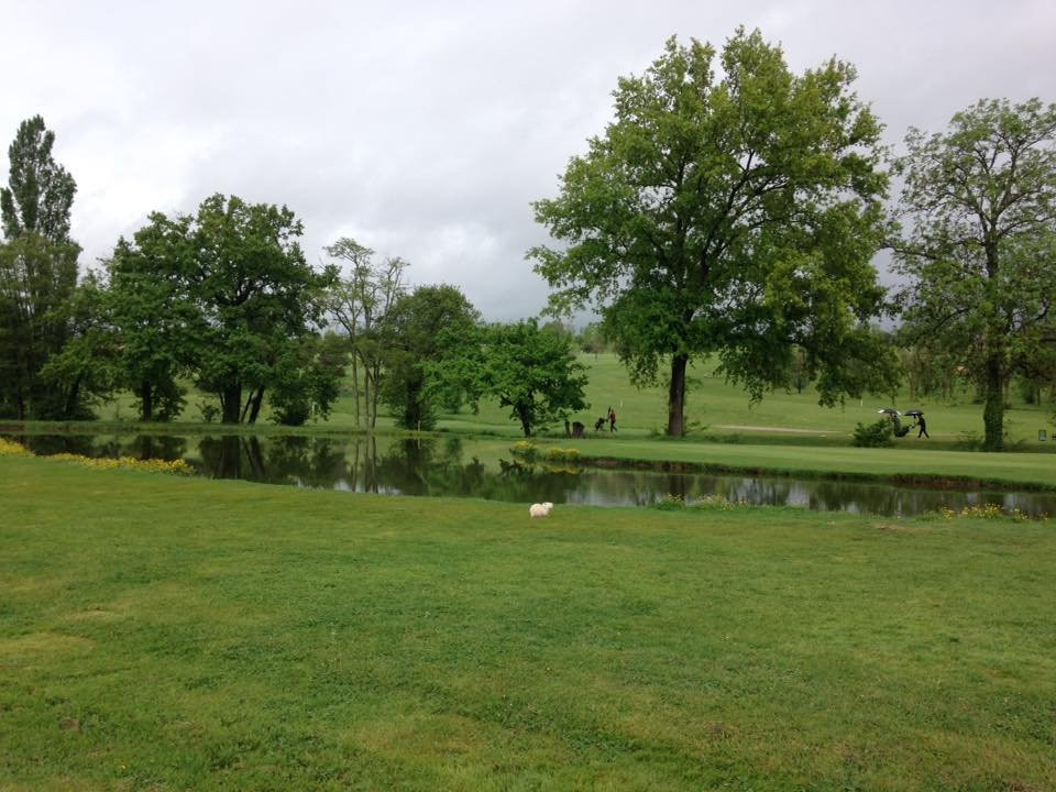 Golf d'Aigueleze-Rivieres必去景点