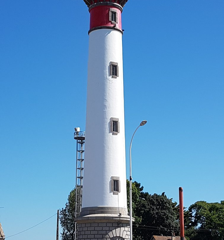 Phare de Ouistreham景点图片