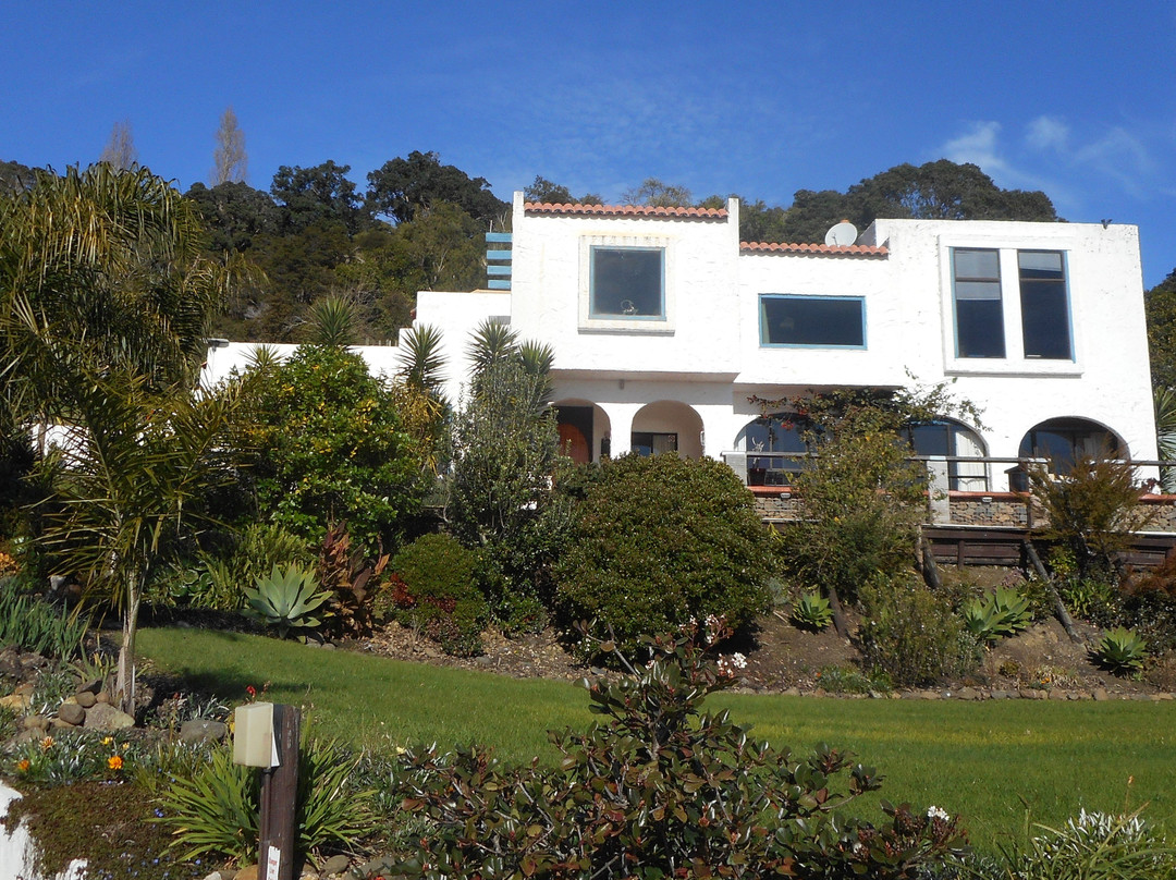 Te Aputa Lodge